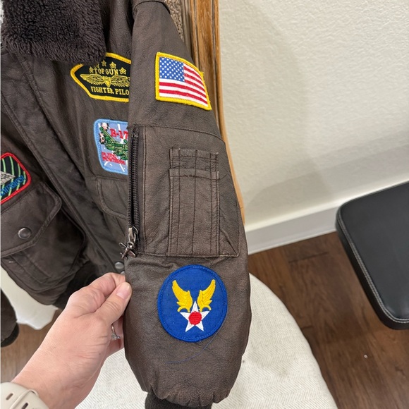 Boy’s Brown Bomber Jacket with Patches Aviator 6-8 - Picture 3 of 6